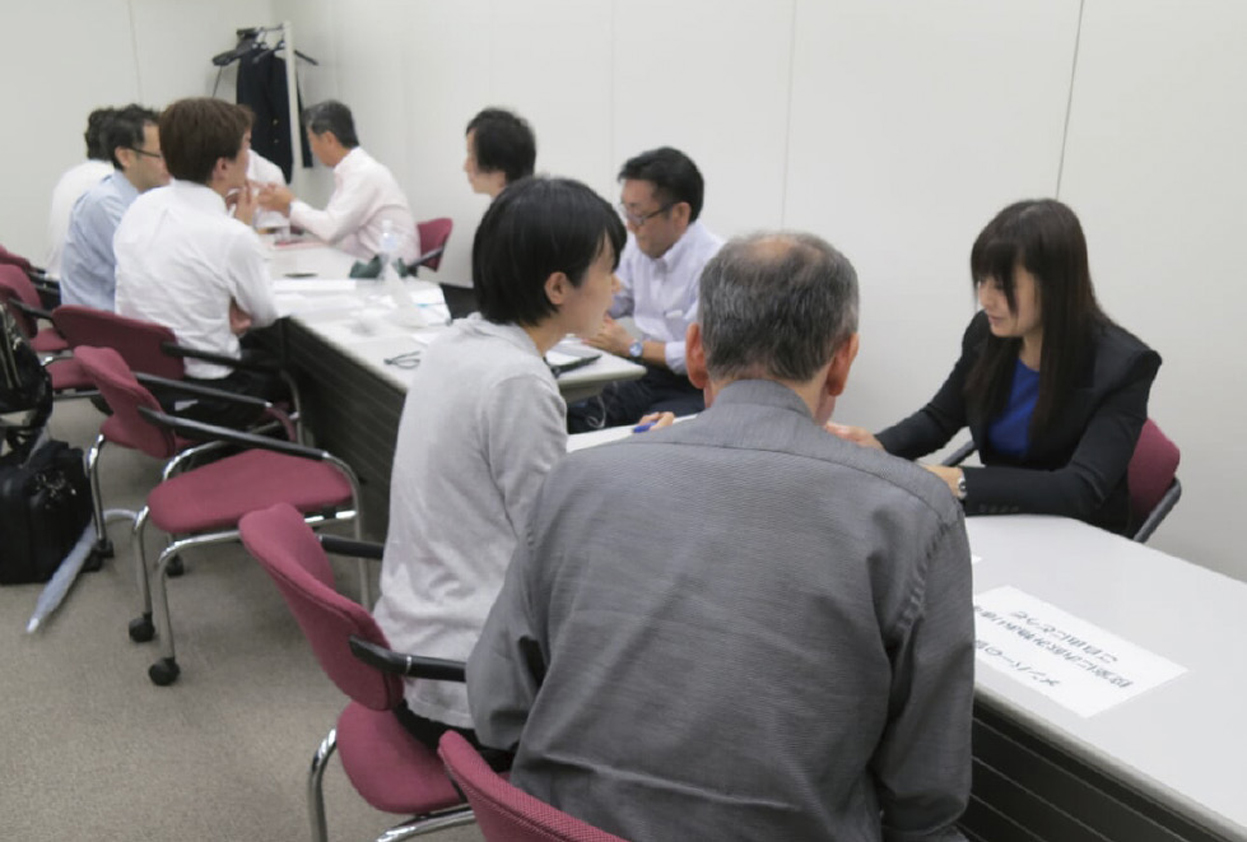 個別相談の様子（東京会場）